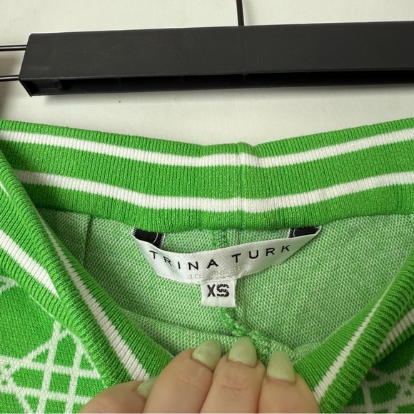 Trina Turk Steffi Billie Jean Green & White Patterned Elastic Waist Short XS - Picture 8 of 10